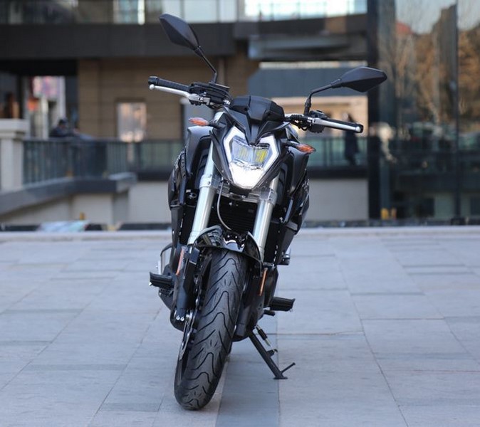 Мотоцикл Loncin HR7 500